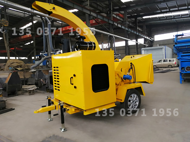 自走式樹枝粉碎機(jī)