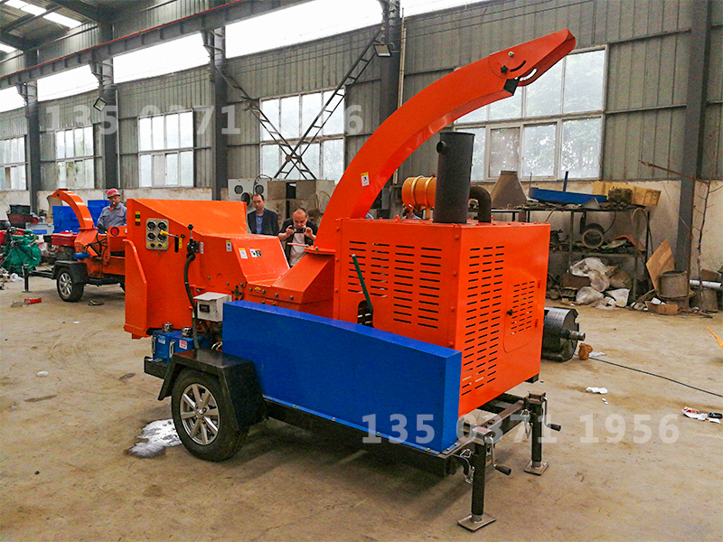 拖拉機樹枝粉碎機