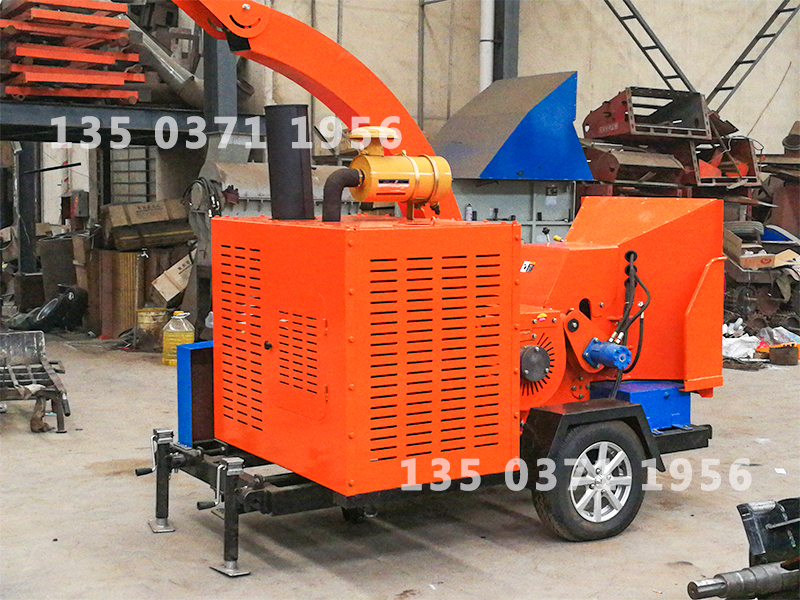 盤錦市移動式園林樹枝粉碎機